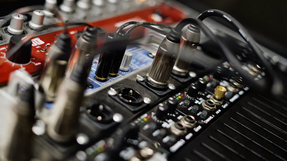 XLR 音訊連接器:錄音室和巡迴級標準